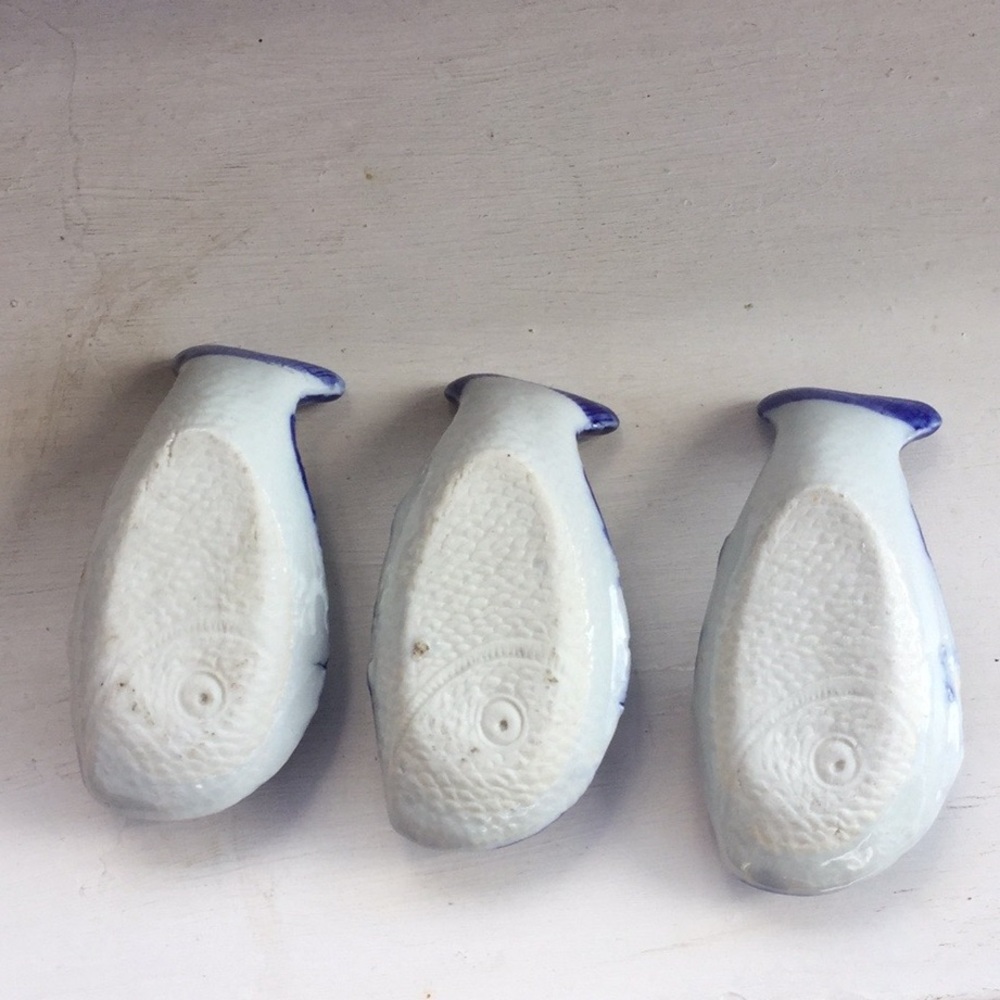 🎉HP🎉 Antique Japanese porcelain fish shaped dishes - Picture 4 of 10